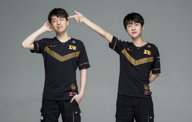 够保持冷静 够保持冷静