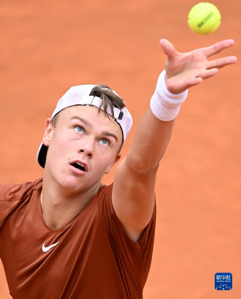 新队友的球 新队友的球